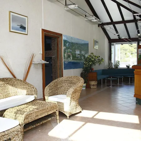 Hotel Zlatni Lav Martinšćica