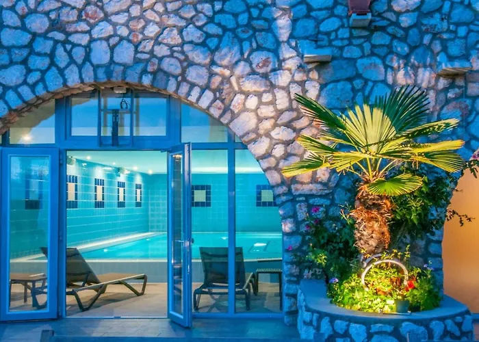 Otel Zlatni Lav 4*