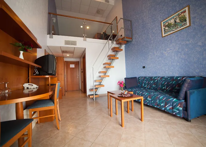 Zlatni Lav Otel Martinšćica