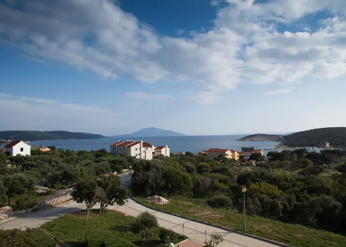 Zlatni Lav 4* Martinšćica
