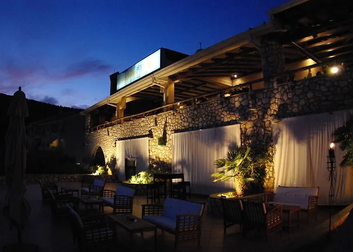 Otel Zlatni Lav 4*