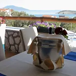 Hotel Zlatni Lav 4*