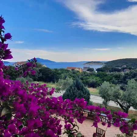 Zlatni Lav Hotel Martinscica (Cres)