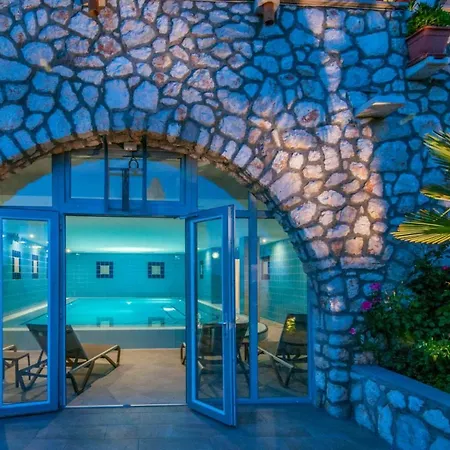 Zlatni Lav Hotel Martinscica (Cres)