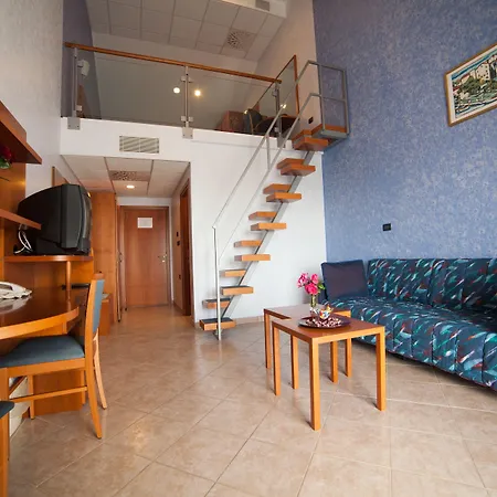 Zlatni Lav Hotel Martinscica (Cres)