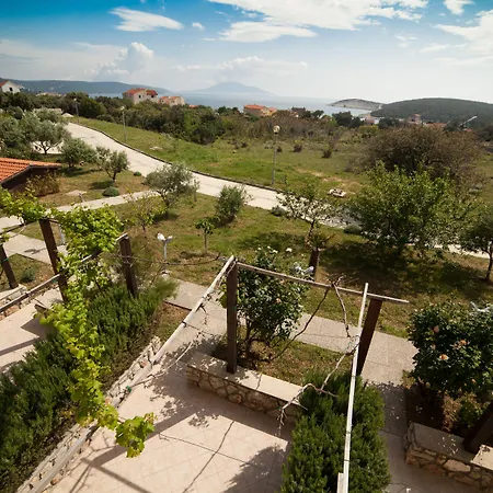 Zlatni Lav 4* Martinscica (Cres)