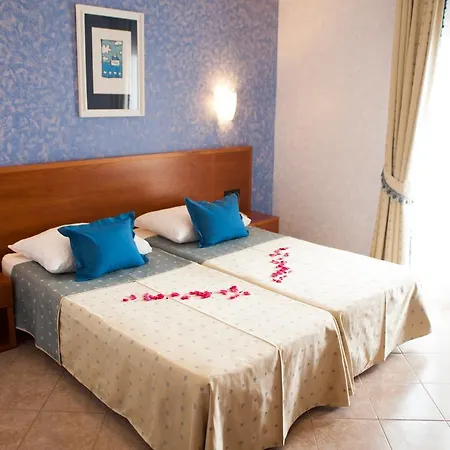 Zlatni Lav 4* Martinscica (Cres)