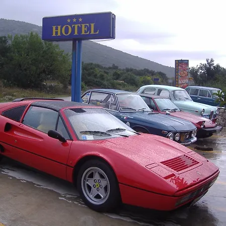 Zlatni Lav 4* Martinscica (Cres)