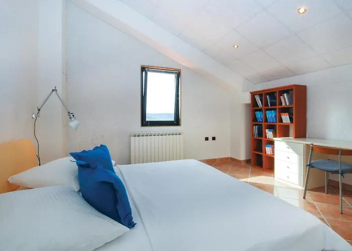 Hotel Zlatni Lav 4*