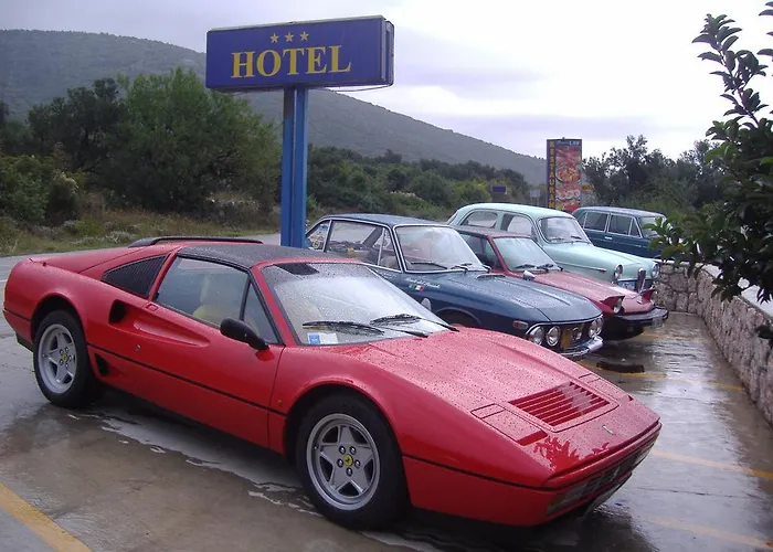 Zlatni Lav 4* Martinšćica