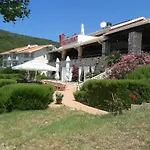 Zlatni Lav Hotel 4*