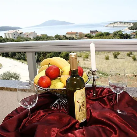 Zlatni Lav Hotel 4*