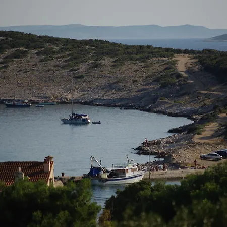 Zlatni Lav 4*