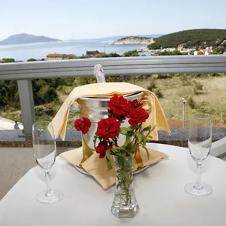 Zlatni Lav Martinscica (Cres)